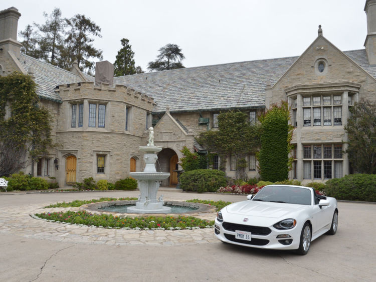  Le Manoir Playboy de Hefner à Los Angeles, en Californie 