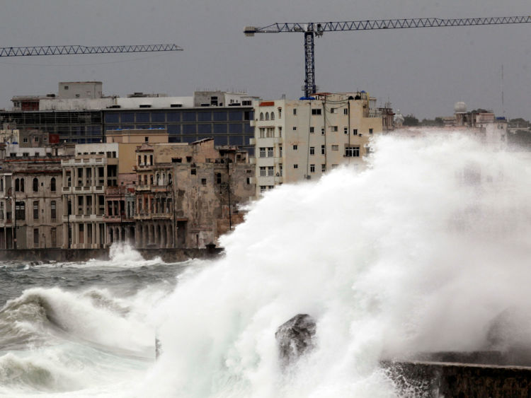  Des vagues de jusqu'à 11 millions de pates La Havane 