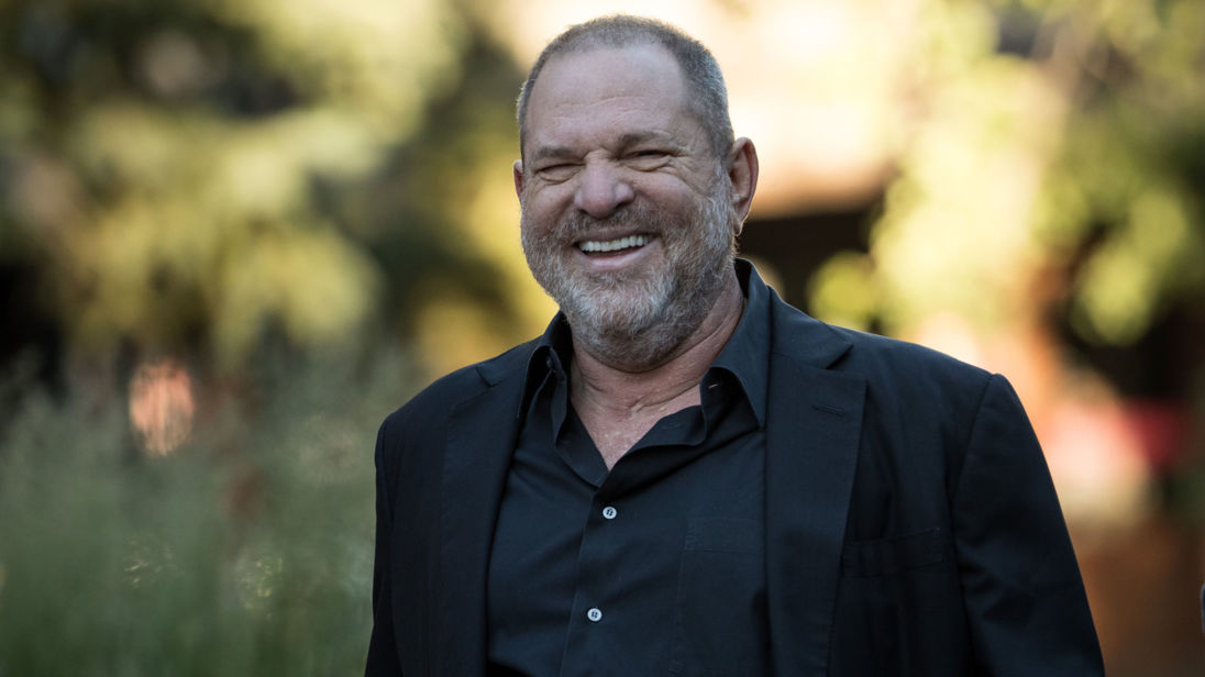  SUN VALLEY, ID - 12 JUILLET: Harvey Weinstein, co-président et co-fondateur de Weinstein Co., assiste au deuxième jour de la conférence annuelle Allen & Company Sun Valley, le 12 juillet 2017 à Sun Valley, Idaho. Chaque mois de juillet, certains des hommes d'affaires les plus riches et les plus puissants du monde issus des médias, de la finance, de la technologie et des sphères politiques convergent au Sun Valley Resort pour la conférence exclusive d'une semaine. (Photo par Drew Angerer / Getty Images) 