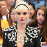  Cara Delevingne assiste à une première cinématographique récente "class =" sdc-article-image-grille__image "/> <noscript><br />
                            <img decoding=