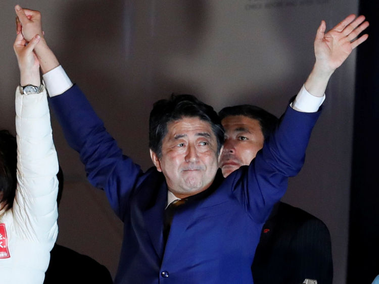  Shinzo Abe lors d'un rassemblement électoral à Tokyo 