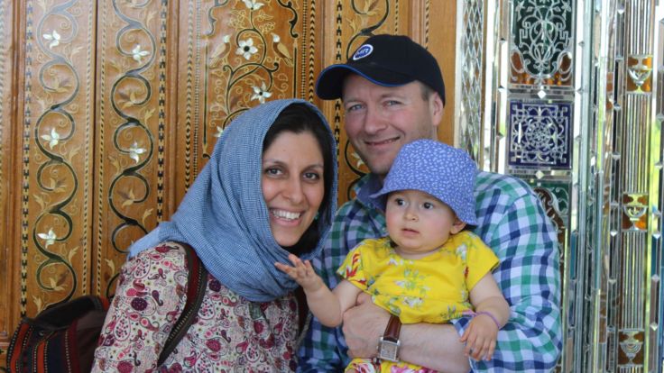 . ] Nazanin Ratcliffe avec sa famille 