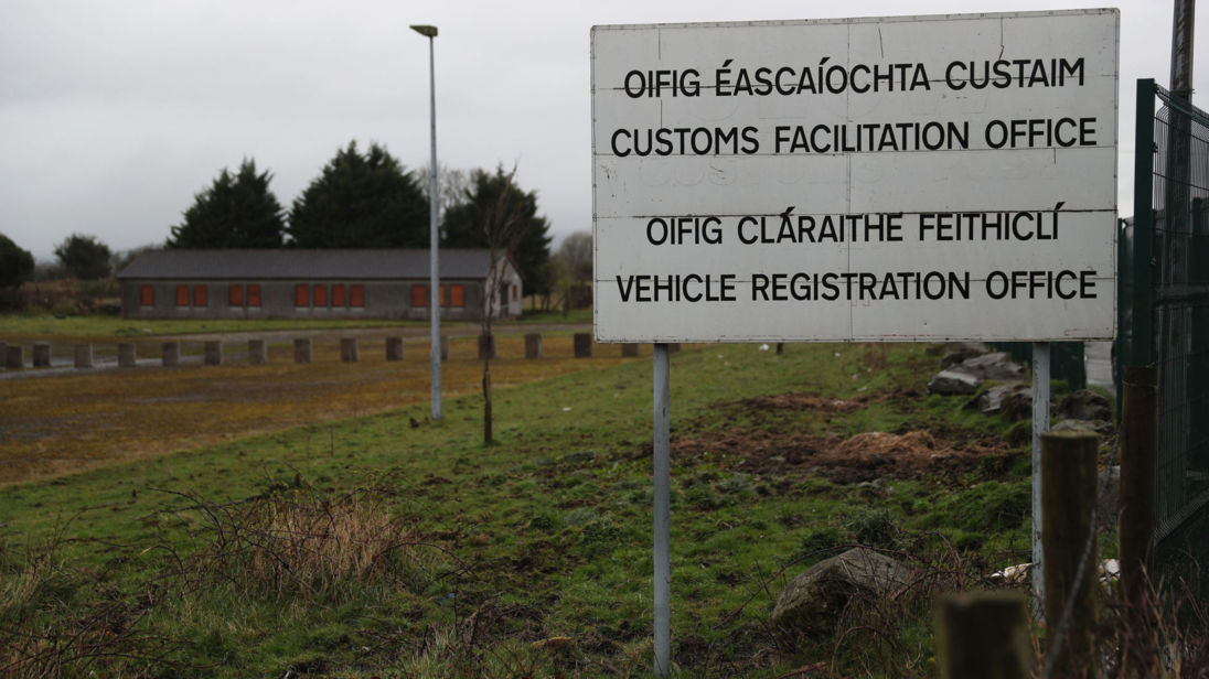  Poste de douane abandonné à la frontière entre l'Irlande et l'Irlande du Nord 
