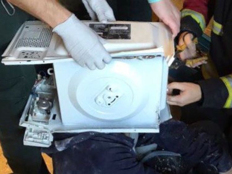  Les équipes de secours disent qu'elles étaient sérieusement impressionnées. </span><br />
        <span class=