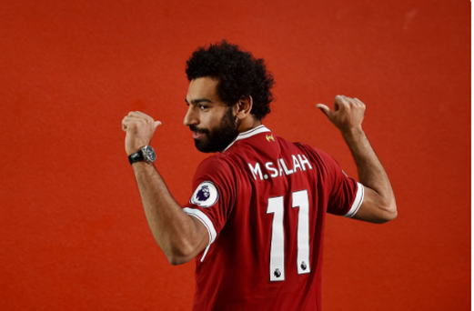 Liverpool confirme la signature de Mohamed Salah de Roma lors d'un contrat de cinq ans