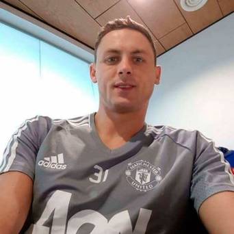 Confirmé: Manchester United annonce la signature de Nemanja Matic de Chelsea