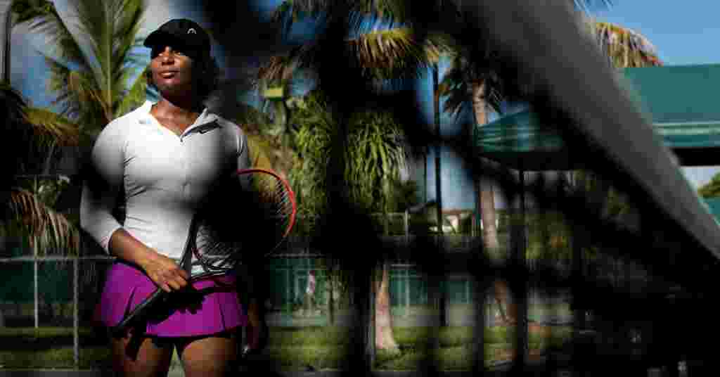 Tornado Black, Prodigy de tennis, mis à l'écart par le coût élevé d'une opération