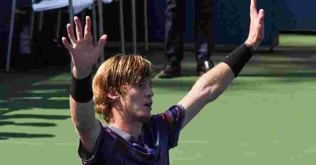 Lorsque le tennis et la musique se mélangent, plus d'erreurs que les gagnants