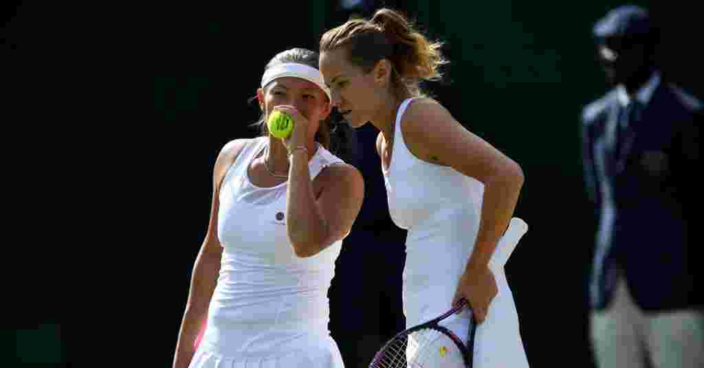 Les joueurs de tennis engagés préfèrent être sur le même côté du filet