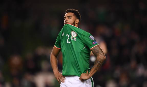 "C'est un comportement horrible et honteux" – Ray Houghton sur l'abus racial de Cyrus Christie