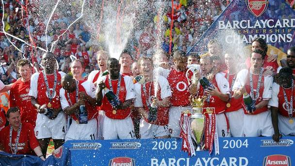 Comment Manchester City de Guardiola se compare aux 'Invincibles' d'Arsenal?