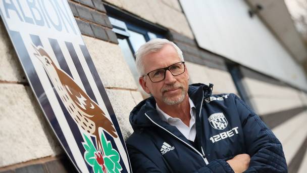 Alan Pardew prévoit des discussions avec Jonny Evans sur son avenir à West Brom