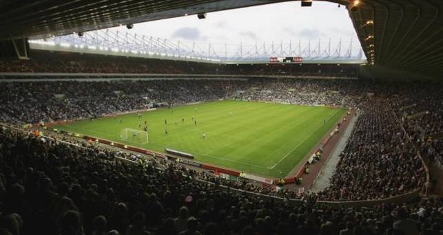 Fan de Sunderland arrêté pour être ivre n'a pas déféquer sur le siège, – disent la police
