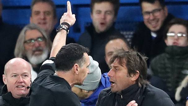 Le patron de Chelsea, Antonio Conte, a accordé une amende à FA après avoir critiqué l'arbitre au match de Swansea