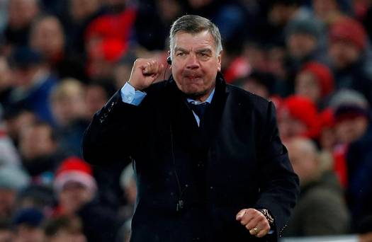 Sam Allardyce annule la fête de Noël d'Everton: 'Ils peuvent socialiser quand nous sommes dans une très bonne position'