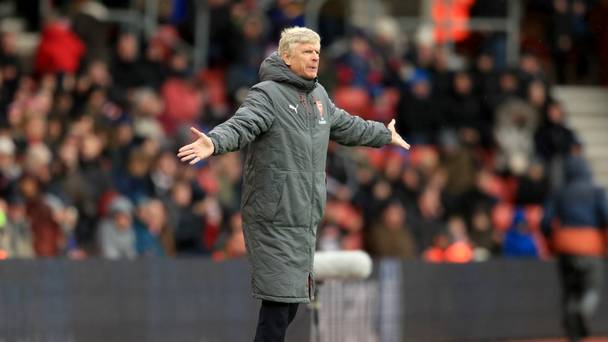 Arsène Wenger pense qu'Arsenal souffre de la gueule de bois de Man Utd