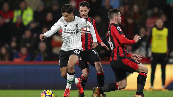 Alex Oxlade-Chamberlain défend l'engagement de Philippe Coutinho à Liverpool