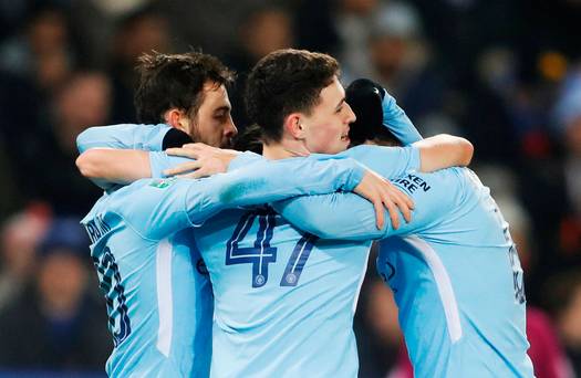 Man City se qualifie pour la demi-finale de la Coupe Carabao après une impressionnante victoire aux tirs au but contre Leicester