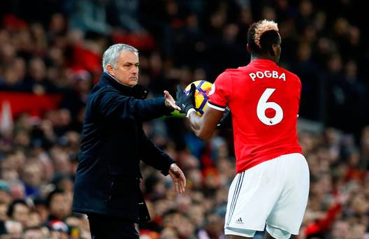 'La seule chose qu'il fait est de critiquer' – José Mourinho souffle Paul Scholes sur les commentaires de Pogba