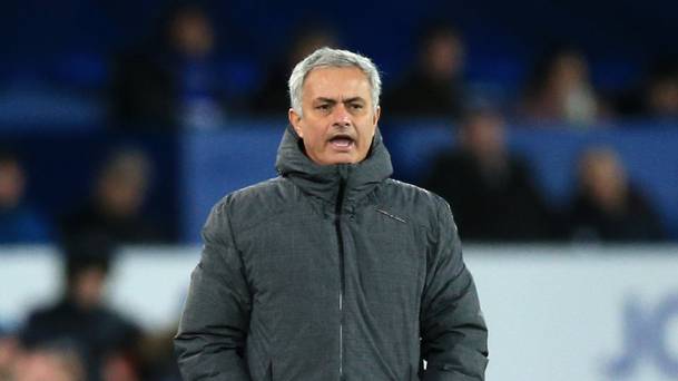 Les blessures signifient que Mourinho n'exclut pas les arrivées de janvier à Manchester United