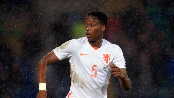 Hudencefield, un nouveau garçon, Terence Kongolo, impatient de prendre part au voyage de la FA Cup à Bolton