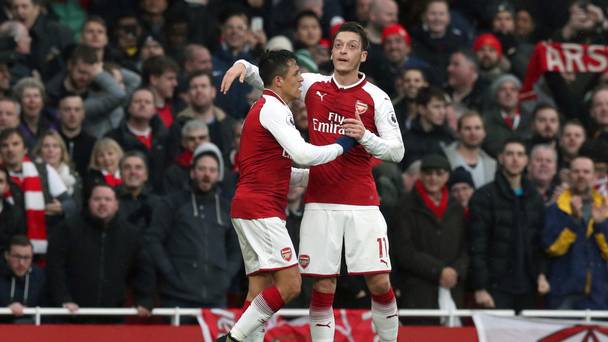 Transfert en rafle: double raid de Manchester United sur Arsenal et Chelsea rejoint la course pour Alexis Sanchez
