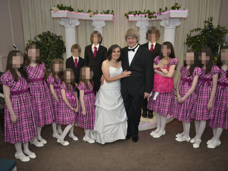  Les Turpins le jour de leur mariage en 2016 