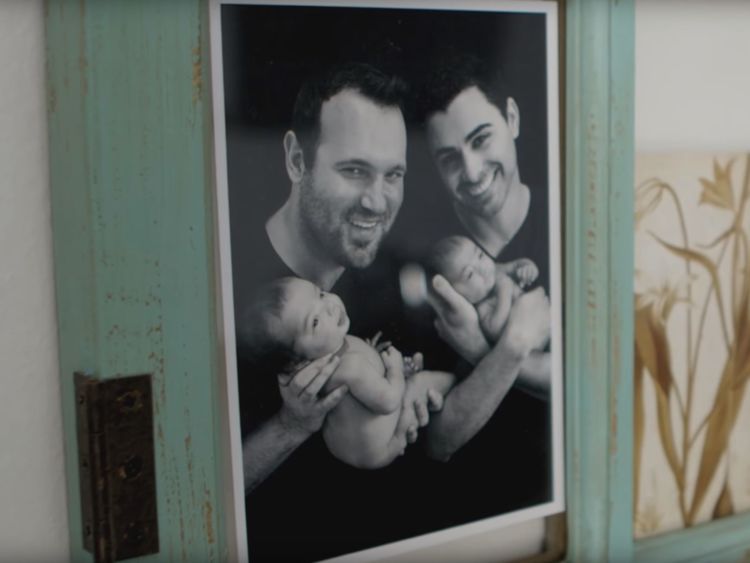  Aiden a obtenu la citoyenneté, mais Ethan n'a pas 