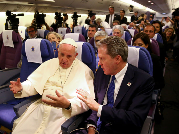 Le pape Francis fake nouvelles 2 