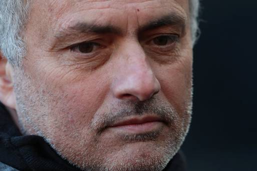 «Ils doivent devenir des tueurs» – Gary Neville sur ce qui devrait se passer ensuite pour Jose Mourinho et Man United
