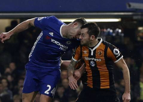 Gary Cahill "dévasté" à la retraite de Ryan Mason après un affrontement qui a causé la blessure