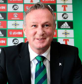 Michael O'Neill en action pour l'ancienne jeunesse internationale de la République d'Irlande