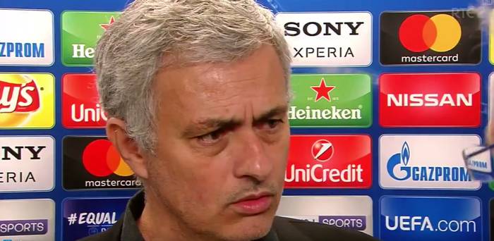 MONTRE: Jose Mourinho impliqué dans une interview tetchy avec Tony O'Donoghue de RTÉ après le tirage au sort de Séville