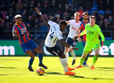 REGARDER: Mauricio Pochettino suggère comiquement qu'un de ses joueurs essaye de le faire virer