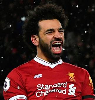 Les géants espagnols en vol stationnent la joie d'Anfield à la maîtrise de Salah