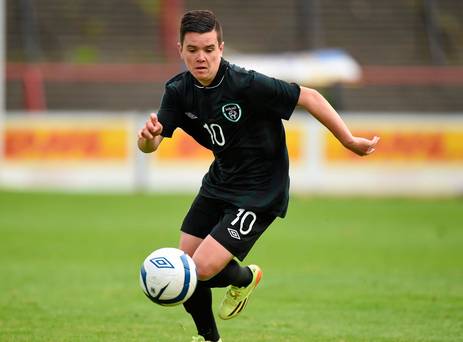 Lire le jeune pistolet Liam Kelly refuse la chance de jouer pour l'Irlande