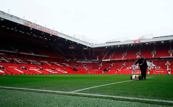 Manchester United considère «feuilles de chanson» pour aider à améliorer l'atmosphère Old Trafford