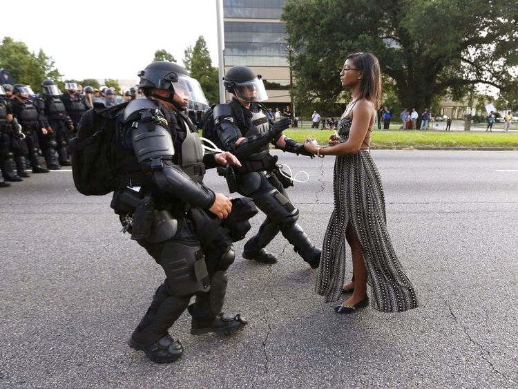 La militante solitaire et mère Leshia Evans s'est rendue à Baton Rouge pour protester contre le meurtre d'Alton Sterling en juillet 2016 