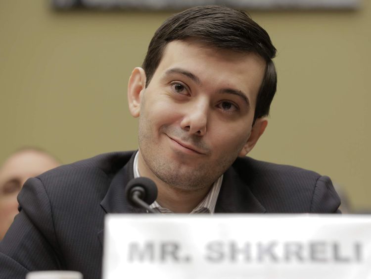  Martin Shkreli, ancien Le PDG de Turing Pharmaceuticals LLC, se prépare à témoigner devant une 