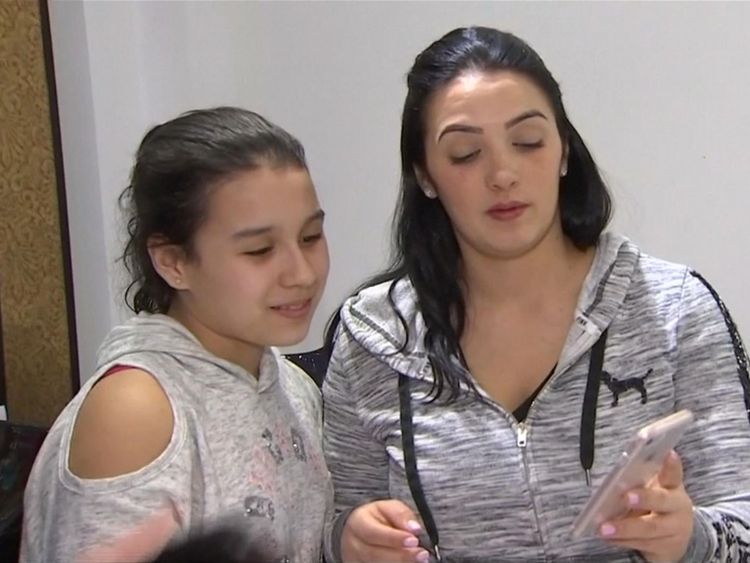  Sophia Ceballos (L) et sa mère Catelina Robledo </span><br />
        <span class=