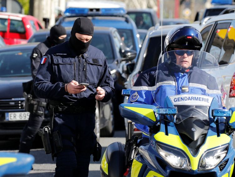  Gendarmes de l'unité spéciale française GIGN après la prise d'otages à Trebes 