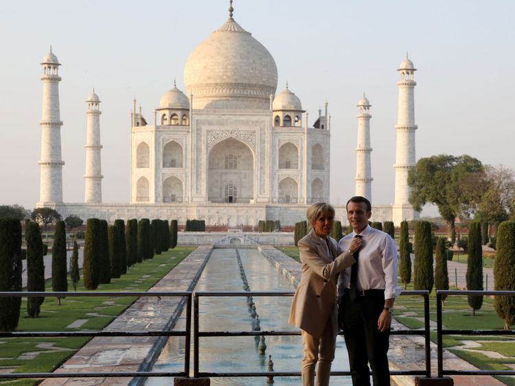  Le président français Emmanuel Macron et son épouse Brigitte Macron au Taj au début du mois 
