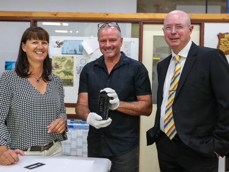  L / R: Tonya Illman , Ross Anderson et K de l'Australian Australian Museum Illman. Pic: kymillman.com 