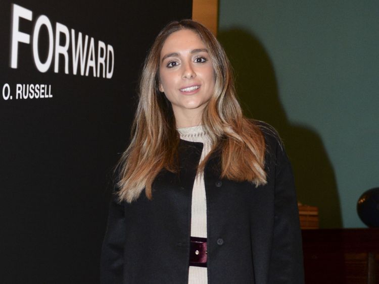  Mina Basaran a été fiancée à Murat Gezer 