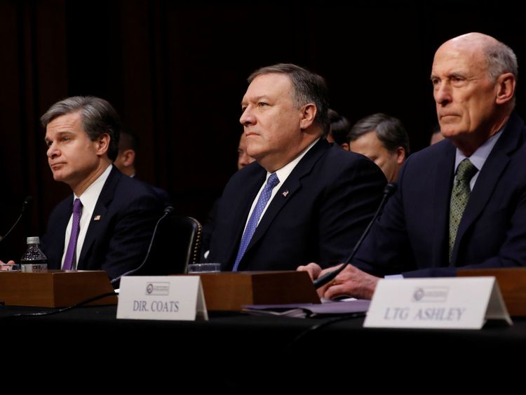  Christopher Wray, directeur du FBI, Mike Pompeo, directeur de la CIA, et Dan Coats, directeur du renseignement national 