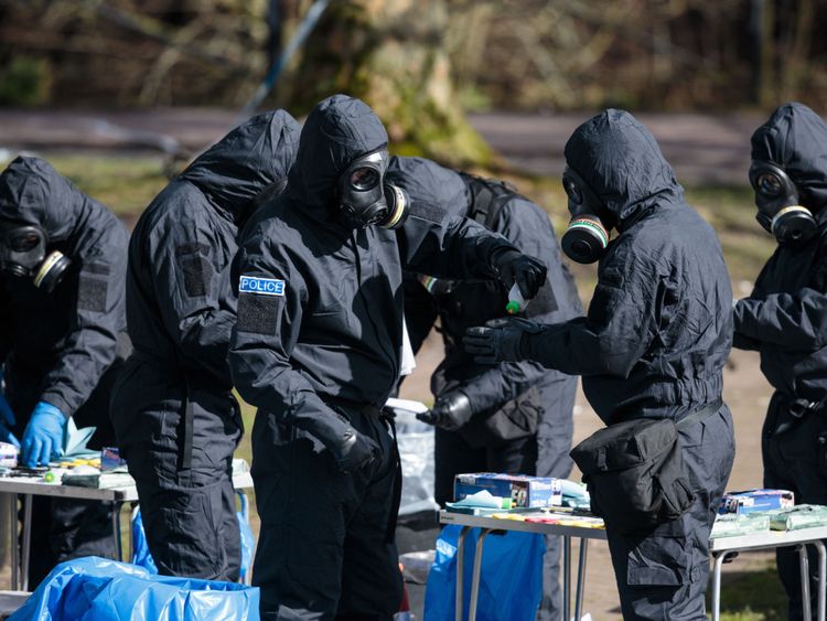  M. Shulgin a déclaré que les fonctionnaires de l'OIAC étaient invités à inspecter les sites d'armes chimiques présumés 
