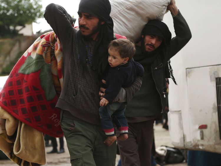  Les civils syriens et les combattants rebelles ont été évacués de la Ghouta orientale dimanche 