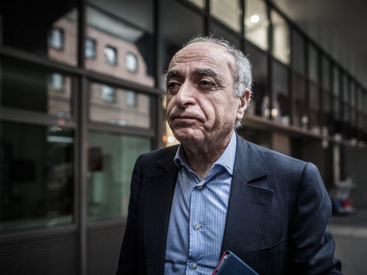  L'homme d'affaires franco-libanais Ziad Takieddine a reconnu avoir livré Le chef libyen Ziad Takieddine a admis avoir livré trois valises en argent du leader libyen à l'ancien président français 