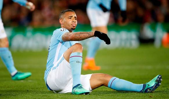 Gabriel Jesus a complété six passes dans le cauchemar de Man City première moitié – trois d'entre eux à partir de coups d'envoi