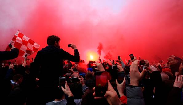 L'UEFA confirme qu'elle enquêtera sur les problèmes de la foule avant la victoire de Manchester City contre Manchester City
